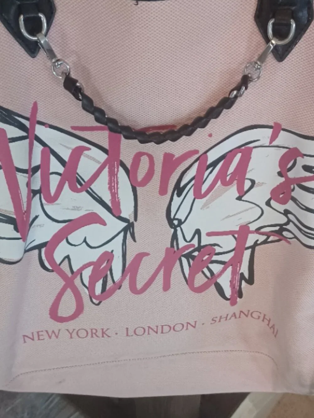 Victoria Secret Large Weekender Pink Tote W/Wings 16"x13" - Picture 2 of 7